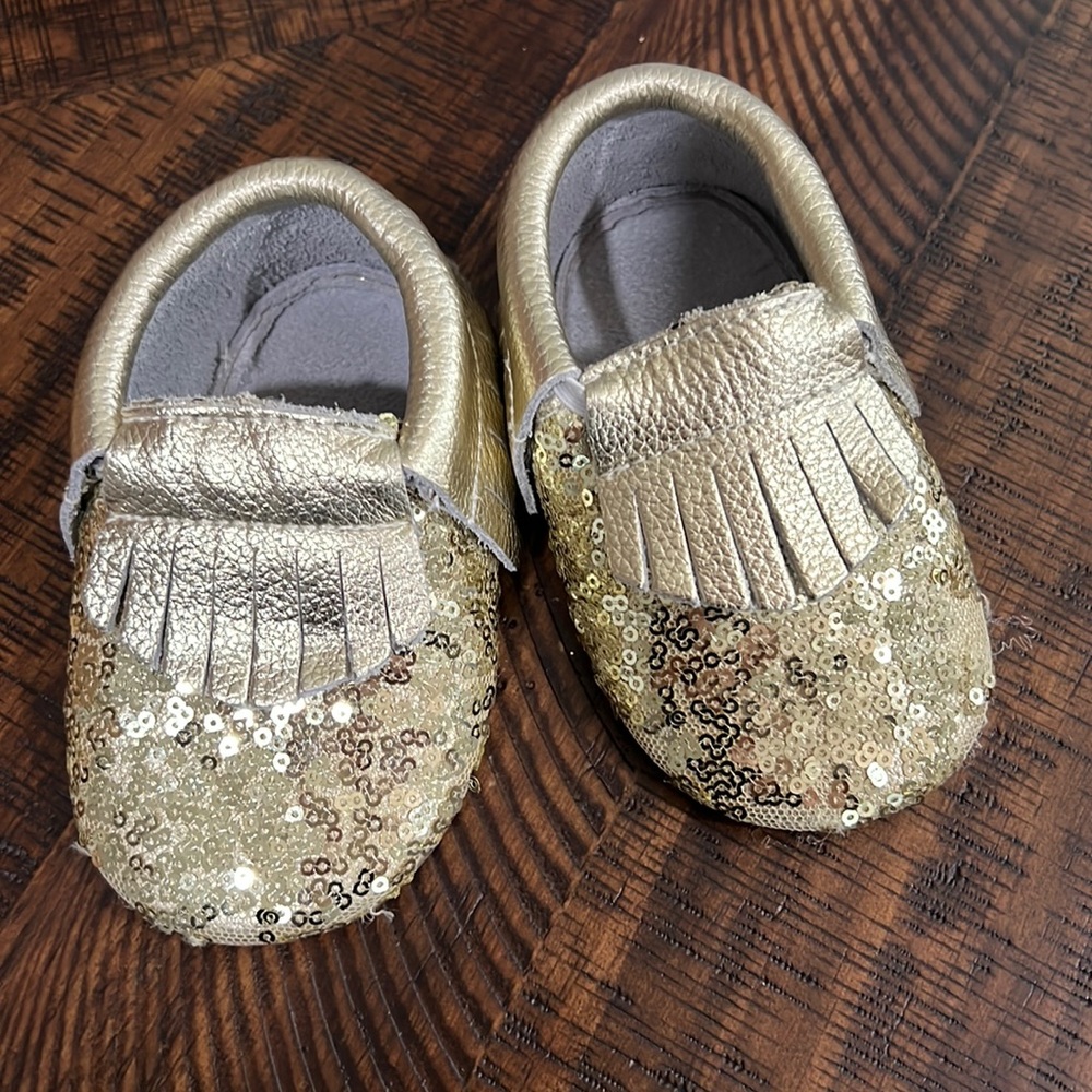 Glitter moccasins size 18 months